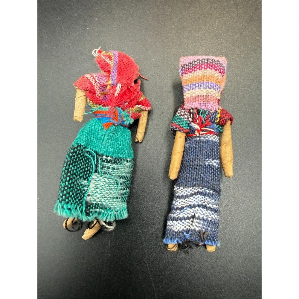 Peruvian Clay Storyteller Signed Maurelio H. w/ 2 Guatemalan Worry Dolls - VTG - Picture 12 of 14